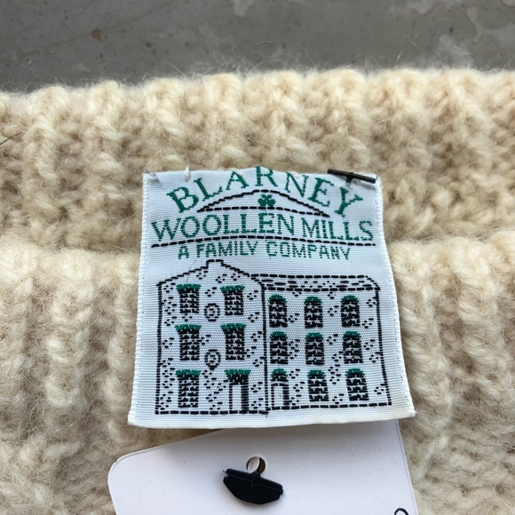 Vintage 80's Wool Cable Knit Sweater - Picture 5 of 10